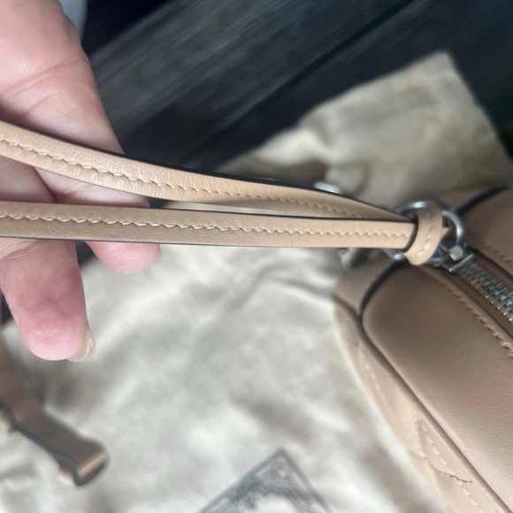 Gucci GG Marmont Matelassé Leather CrossBody Camera Bag Camelia Nude Beige NWOT - Picture 8 of 16
